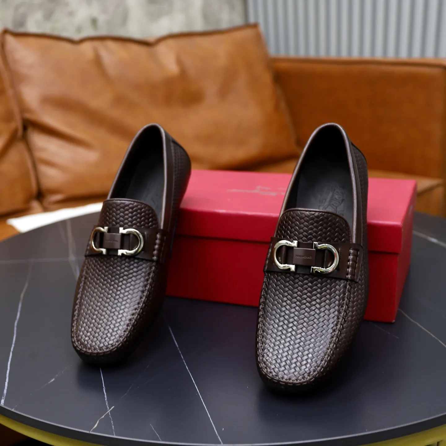 Ex-factory price: 480💰🙅‍♂️🙅‍♂️🙅‍♂️Niuli Brand: Ferragamo Standard code: Men's code 38/44 (45 customized) Grade: Same as the official website Material: Original imported cowhide leather lining Original wear-resistant lightweight outsole Style category: Men's casual slip-on shoes Bean shoes Distinguished luxury brand elements top luxury Color: actual picture color